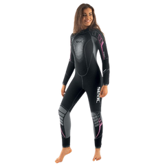 Komoda Flex 5mm Lady's Wetsuit, Full-Body Front View